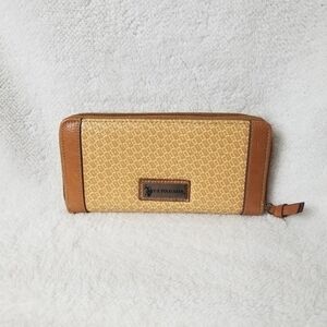 U.S. Polo Assn zip around wallet